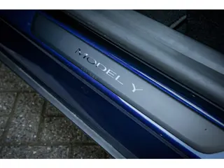 Foto 14 van Tesla Model Y Long Rang Dual Motor AWD 75 kWh Enhanced Autopilot