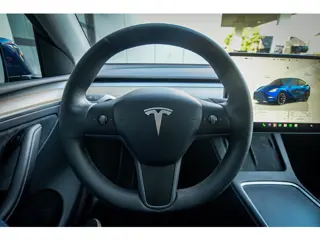 Foto 12 van Tesla Model Y Long Rang Dual Motor AWD 75 kWh Enhanced Autopilot