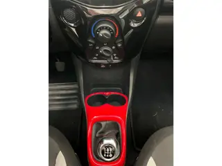 Foto 20 van Toyota Aygo 1.0 VVT-i X-Sport Cabrio | Lage km-stand | Open dak / Camera / Multimedia /