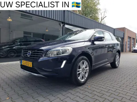 Volvo XC60 2.0 T5 FWD Momentum Navi Clima PDC Trekhaak Regensensor Stoelverwarming Electrische achte