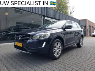 Volvo XC60 2.0 T5 FWD Momentum Navi Clima PDC Trekhaak Regensensor Stoelverwarming Electrische achte