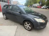 Foto 30 van Ford Focus Wagon 1.6 Titanium