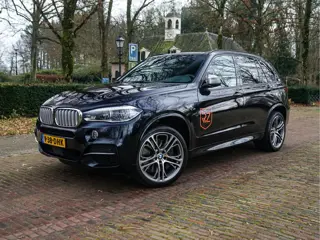 BMW X5 M50D 381pk I Grijs kenteken l 360C l Keramiek l HUD l Soft Close l Night Vision l Stoelkoelin