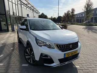 Peugeot 3008 1.6 BlueHDi Premium (bj 2018) KEYLESS|CAM|NAVI|DEALER OH!