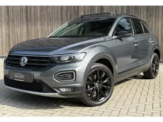 Volkswagen T-Roc 1.5 TSI Sport PANO | KEYLESS | ACC | BLACKSTYLE | LANEASSIST