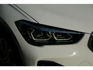 Foto 20 van BMW X1 sDrive18i 140pk Aut. Executive Edition - Navigatiesysteem - Achteruitrijcamera - Cruise contr