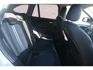 Foto 19 van BMW X1 sDrive18i 140pk Aut. Executive Edition - Navigatiesysteem - Achteruitrijcamera - Cruise contr