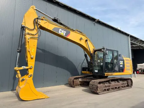 Cat 320E L (bj 2013)