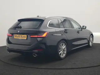 Foto 14 van BMW 3 Serie Touring 320e Luxury Line Facelift PHEV Dealer O.H. | Trekhaak Af Fabriek | Panodak | Hea