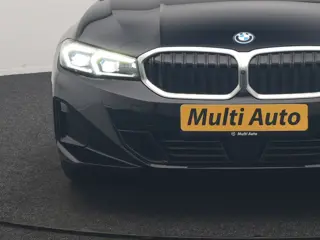 Foto 17 van BMW 3 Serie Touring 320e Luxury Line Facelift PHEV Dealer O.H. | Trekhaak Af Fabriek | Panodak | Hea