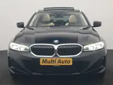 Foto 28 van BMW 3 Serie Touring 320e Luxury Line Facelift PHEV Dealer O.H. | Trekhaak Af Fabriek | Panodak | Hea