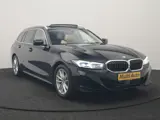 Foto 30 van BMW 3 Serie Touring 320e Luxury Line Facelift PHEV Dealer O.H. | Trekhaak Af Fabriek | Panodak | Hea