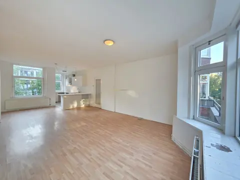 Woning aan de De Savornin Lohmanlaan te Rotterdam