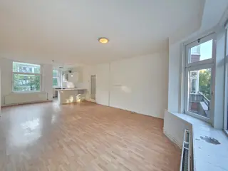 Woning aan de De Savornin Lohmanlaan te Rotterdam
