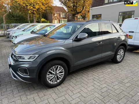 Volkswagen T-Roc 1.5 TSI Life Business / AUTOMAAT / 1E EIGENAAR / CRUISE / NAVIGATIE / ECC / STOELVE