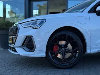 Foto 18 van Audi Q3 45 TFSI e S edition * Camera * Matrix Led * Carplay