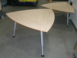 Tafel Kembo 137x137cm 2x vr