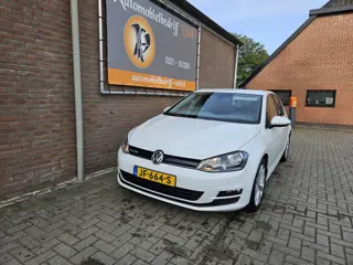 Volkswagen Golf 1.0 TSI Business Edition Connected