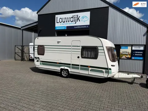 CHATEAU Cantara 450 FHU ’05 (Mover, Fransbed)