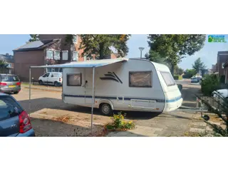 Wilk Stern 470 caravan met mover, luifel en fietsendrager