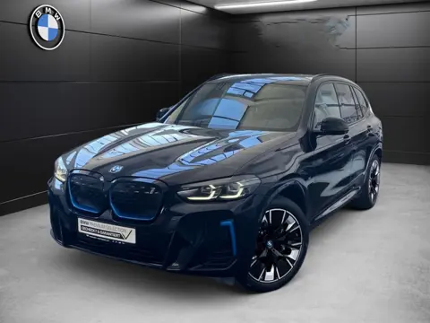 BMW iX3 M-SPORT 80 kWh (210kW/286pk) ** LED, LEDER, PANO, TREKH, VERW. STUUR, 20-inch LMV ** 1e EIG 