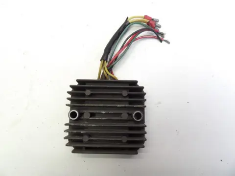 SPANNINGSREGELAAR Honda VF 1100 Sabre 1984 - 1985
