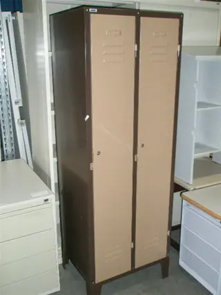 1x Garderobekast