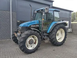 New Holland TS 110