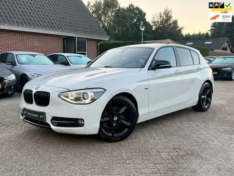 BMW 1-serie 116i High Executive Sport|Nieuwe Ketting + Klepseals|Leder|Navigatie|Cruise control|Clim