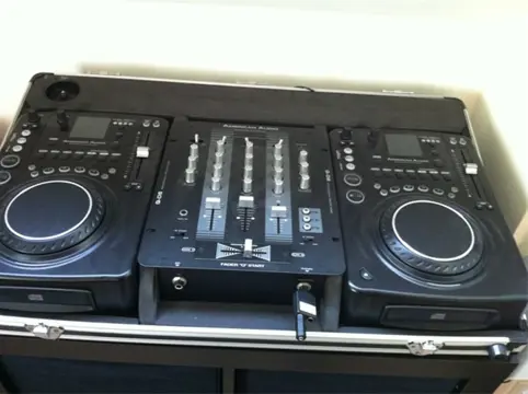 ZGAN AMERICAN AUDIO FLEX 100