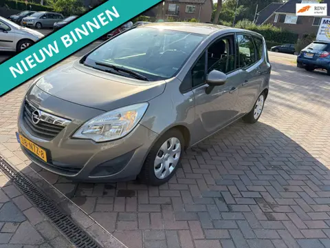 Opel Meriva 1.4 Turbo Edition NETTE AUTO RIJDT EN SCHAKELT GOED