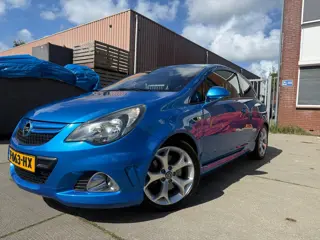 Opel Corsa 1.6-16V Turbo OPC