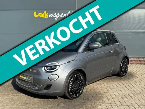 Fiat 500 e La Prima by Bocelli 42 kWh *pano *camera *carplay *VERKOCHT*