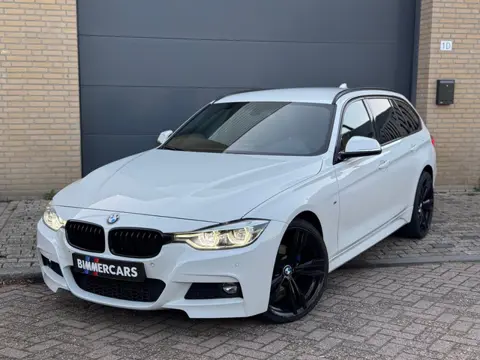 BMW 3-serie Touring 320i xDrive M Sport Pakket Aut | Shadowline | Alcantara | LED LCI |