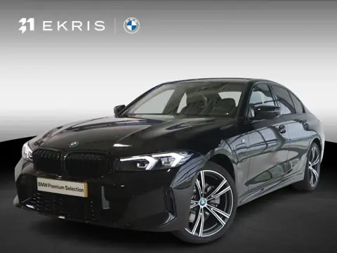 BMW 3 Serie Sedan 320e M-Sportpakket | Comfort Access | Stuurwielrand verwarmd | Camera