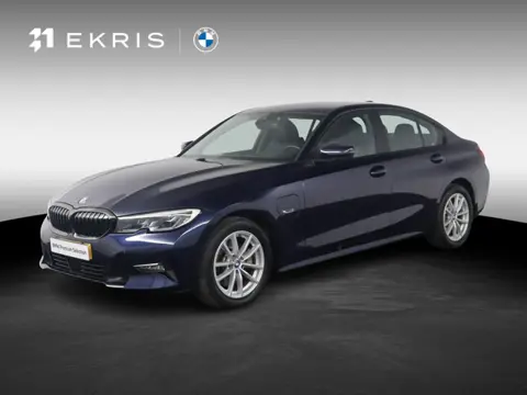 BMW 3-serie 320e Business Edition Plus | SOH 95% | BMW Laserlicht | Head-Up Display | Stoelverwarmin