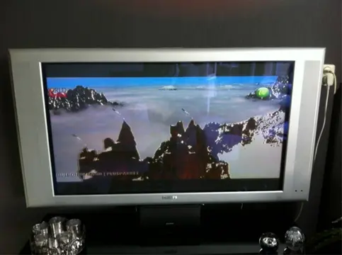 TV plasma 104 cm merk phillips