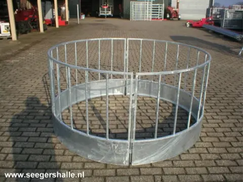 Schapenruif, ronde ruif met 28 voerplaatsen