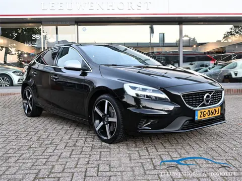 Volvo V40 1.5 T3 Polar+ Sport, DAB, leer, stoelverw., keyless, panodak, NL-dealerauto