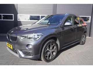 BMW X1 XDrive20i Aut/Camera/Trekhaak afneembaar/Park.sensoren/Cruise/Navi/Climate Control
