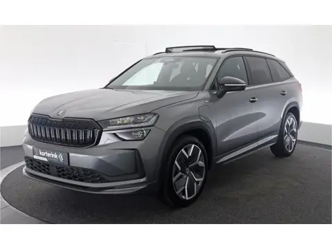 Škoda Kodiaq 1.5 TSI PHEV Sportline Business Memorystoel, Panoramadak, Trekhaak, 20" LM Velgen , Key