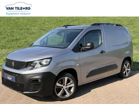 Peugeot Partner 1.5 BlueHDI Premium MAD Luchtvering op achteras | Maxxfan in laadruimte | Laadruimte