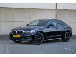 BMW 3-serie 320e - LED - Stoelverwarming - 4 nieuwe banden