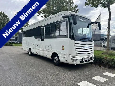 Concorde Liner Plus 990 G Smart Garage op Mercedes Atego Gevraagd: Niesmann-Bischoff Morelo Concorde