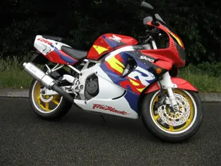 Honda cbr Fireblade 900 RR