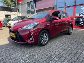 Toyota Yaris 1.5 Hybrid Executive zeer mooie auto