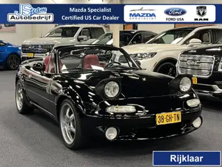 Mazda MX-5 NA Roadster 1.6i Miata Black-Red Edition CDN Postert Edition Collectors Item !!
