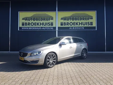 Volvo V60 2.4 D6 AWD Plug-In Hybrid Summum (bj 2013)