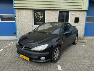 Peugeot 206 CC 1.6- INRUILKOOPJE (bj 2003, automaat)