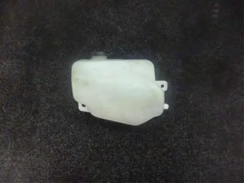 KOELVLOEISTOF RESERVOIR Triumph Speed four 1999 - 2003